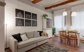 Ghibellina Apartment By Mamo Florence